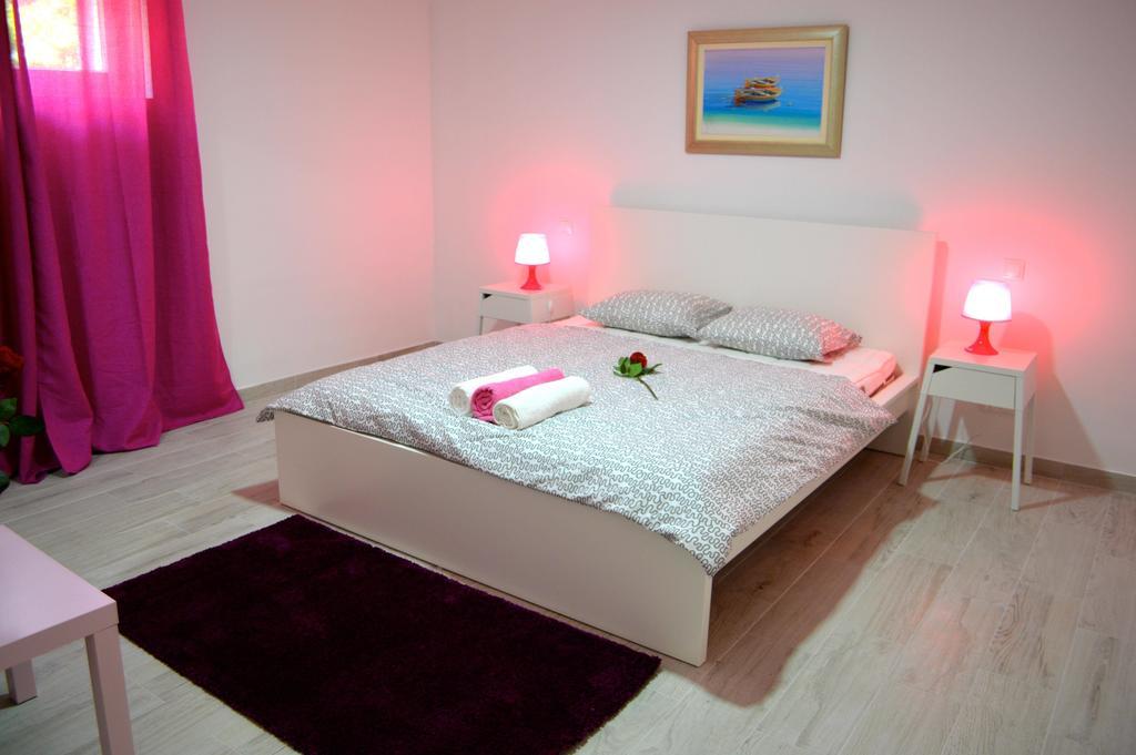 Apartment Paulina โตรกีร์ ห้อง รูปภาพ