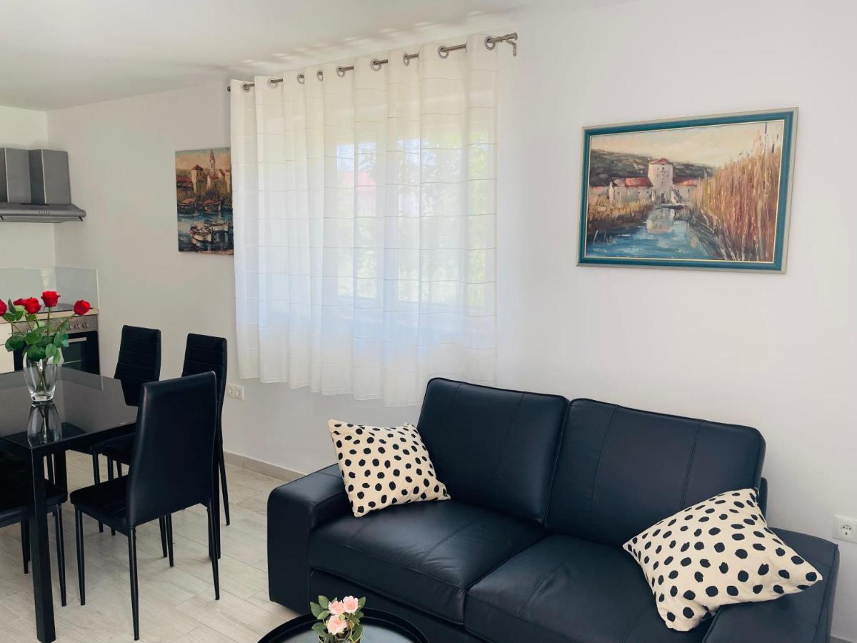 Apartment Paulina โตรกีร์ ภายนอก รูปภาพ